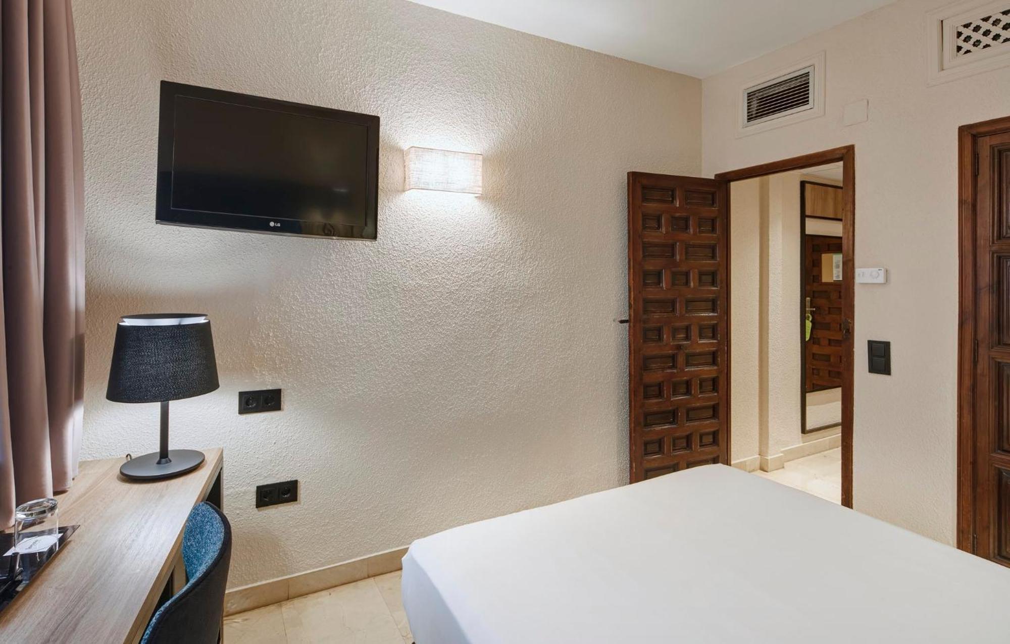 Sercotel Alfonso Vi Hotel 4*