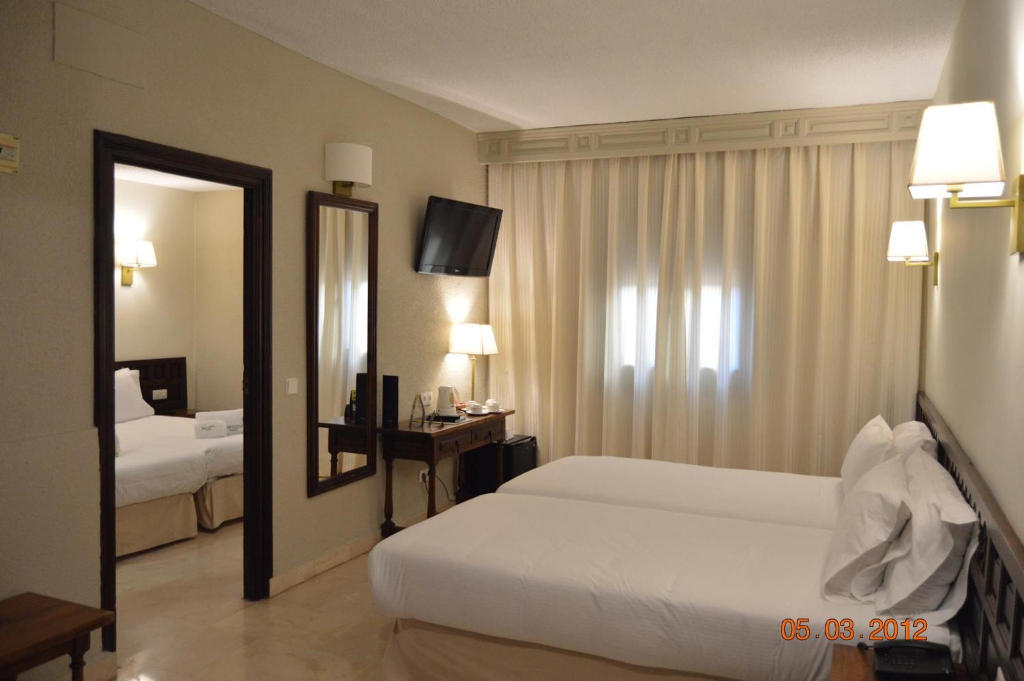 Sercotel Alfonso Vi Hotel 4*